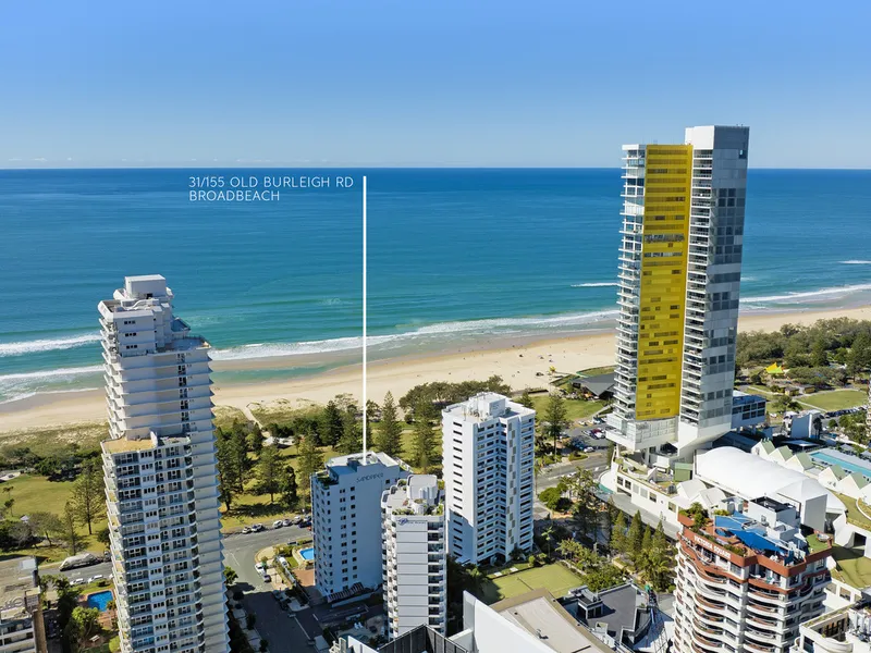 Uninterrupted Ocean Views Overlooking Kurrawa Park!