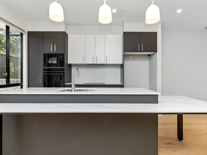 Brand new, never lived in 4 bedroom family home moments To The beach!