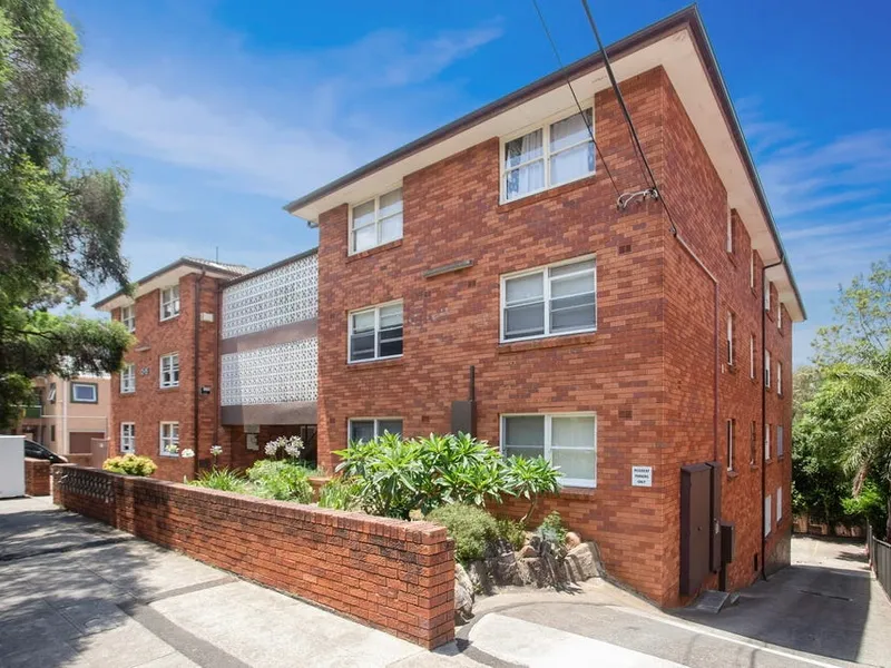Light-filled 2 Bedroom unit
