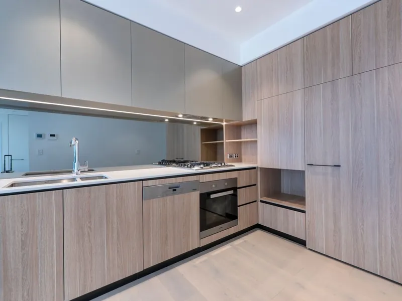 Near New - 1 Bedroom Plus Study