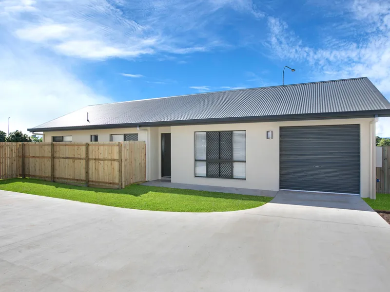 Modern Villa - Low Maintenance Living!!