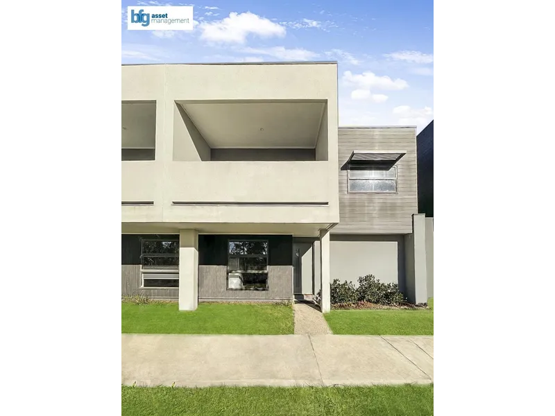 Modern & Spacious 3 bedroom Townhouse