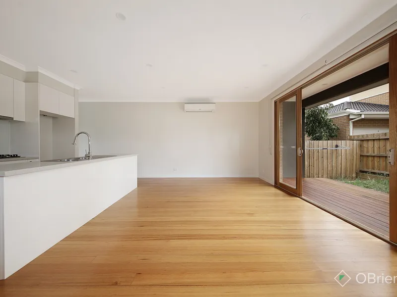 Executive Townhouse with either 2 Bedrooms & 2 living rooms , or 3 bedrooms with one living room, the choice is yours!