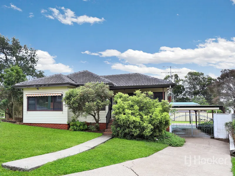 4 Bedroom Family Home With 2 Bathrooms!