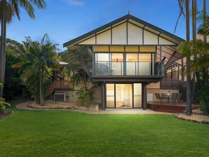 Enchanting Oasis with Views over Oyster Bay