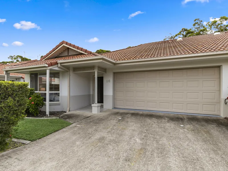 A touch of class with Golf Course views & Double Garage !!!