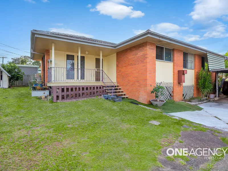 Welcome to Your Family Home: Three-Bedroom Gem with Double Garage