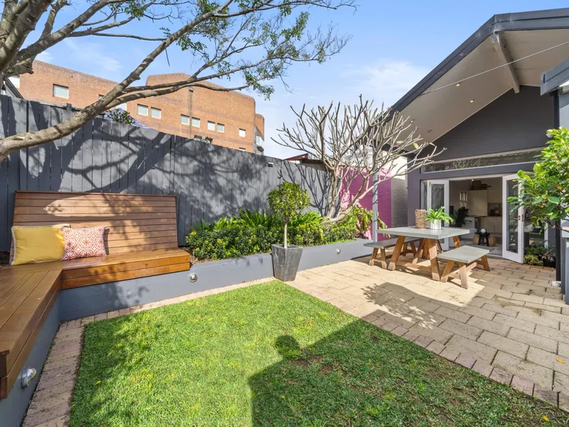 Beautifully renovated classic style home in central Petersham locale