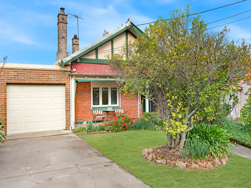 Spacious Semi Full of Surprises in Convenient Setting