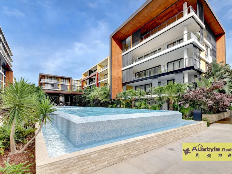 Oversized one bedroom apartment with district views!