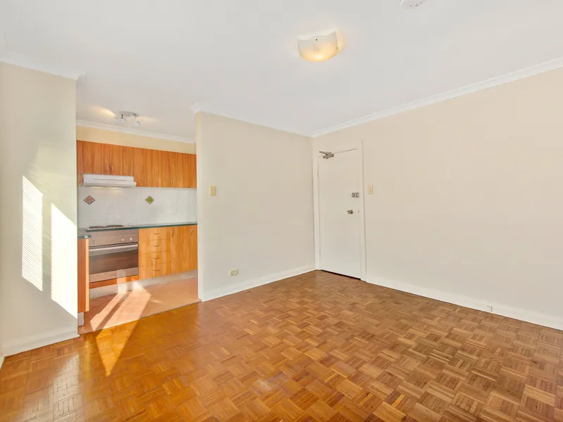 MODERN ONE BEDROOM APARTMENT