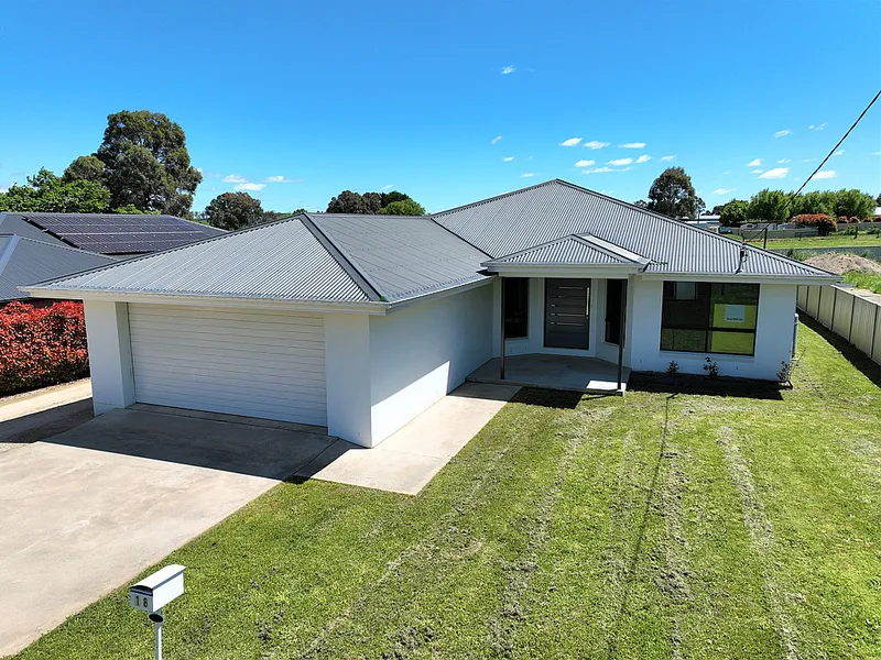 Modern design home, large open plan living and a 3-bay shed. Welcome home