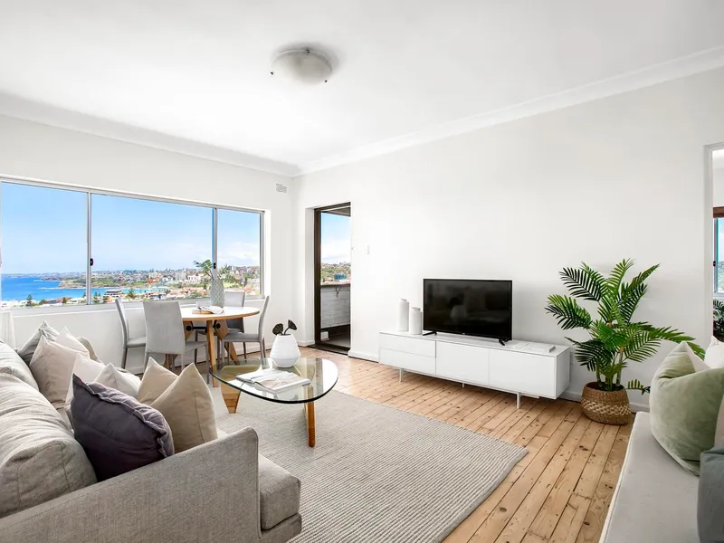 Renovated Two Bedroom with Costal and City Views