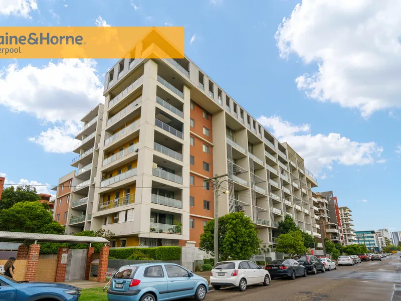 Stylish 3-Bedroom Unit in the Heart of Liverpool!