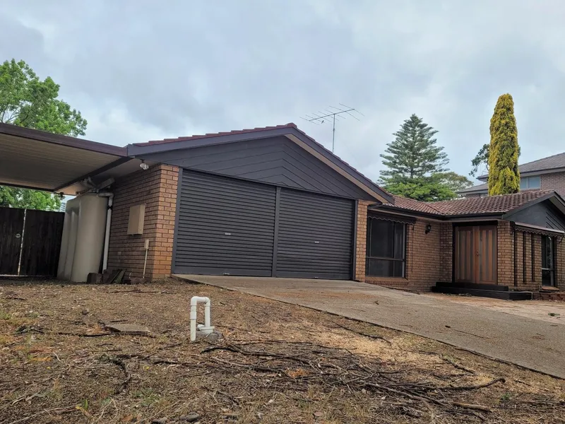Recently renovated Home! Walk to Castle Towers!