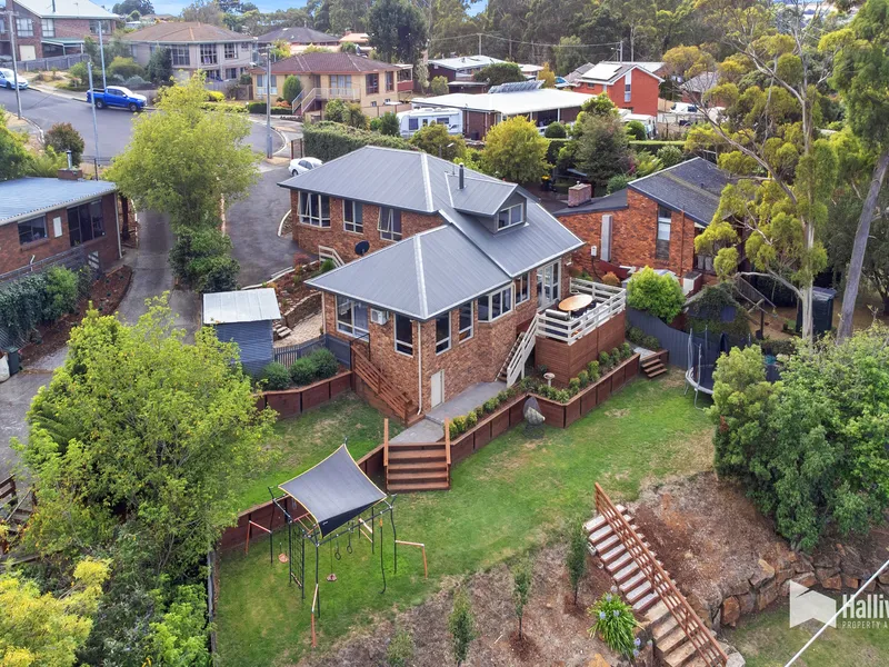 Renovated Home With River Views!