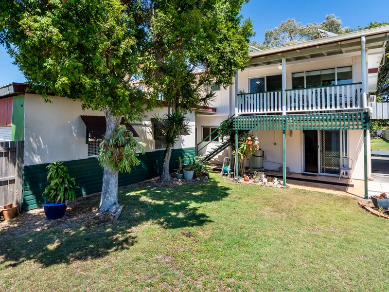 DUAL STREET ACCESS - DUAL LIVING