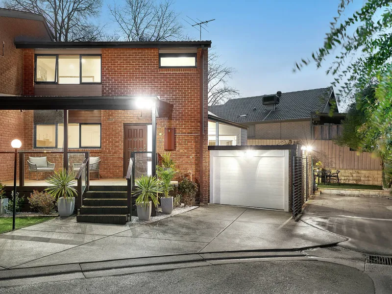 Contemporary in a Prime Location