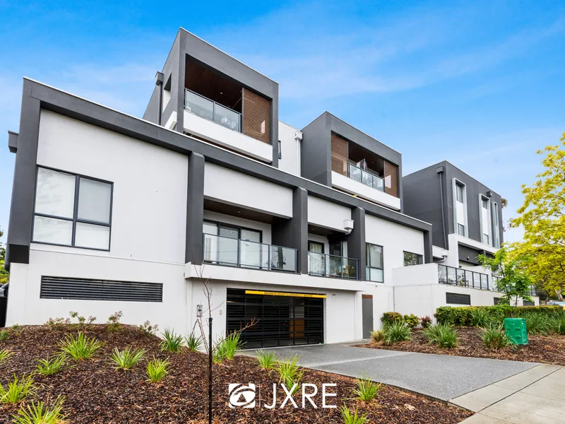 SPACIOUS LIVING WITH MODERN STYLE