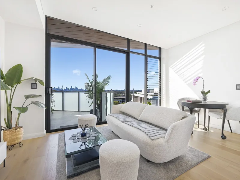Top floor apartment with magnificent views
