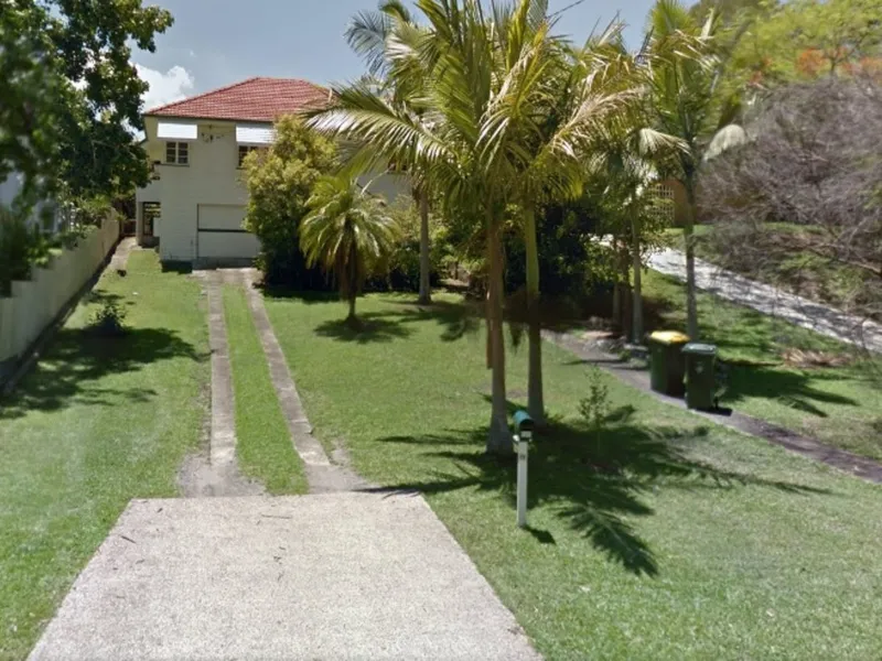 Quiet Family Home Close to Parks & Amenities!