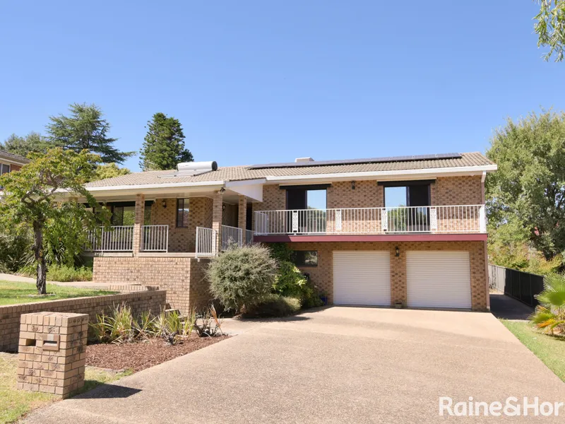 SOLID, SPACIOUS FAMILY HOME A SHORT WALK TO THE GOLF COURSE