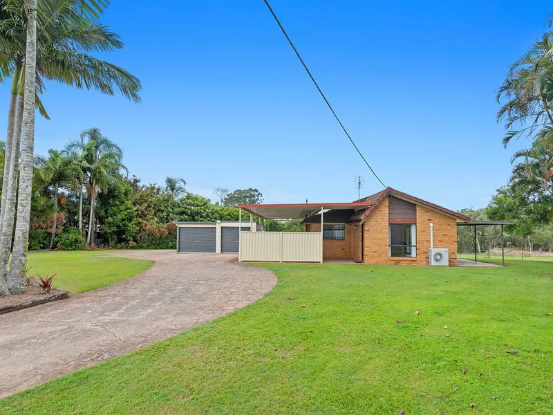 Lowset Brick Family Home in a Peaceful Location