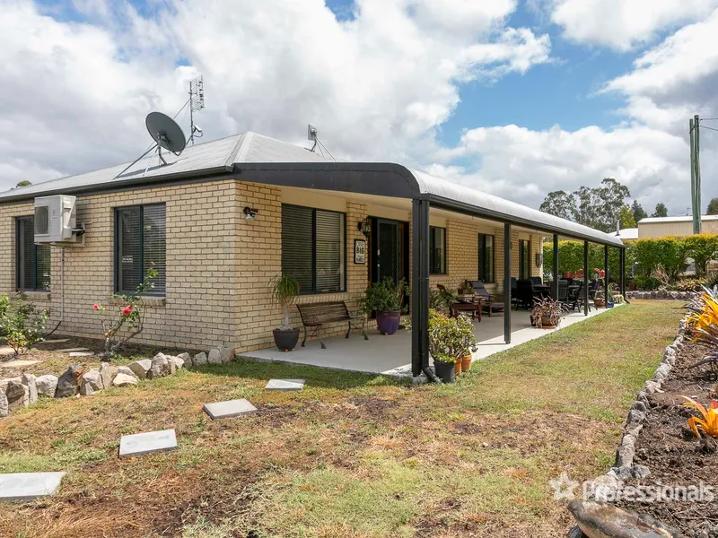 2 Acres, Good Home, Big Shed!