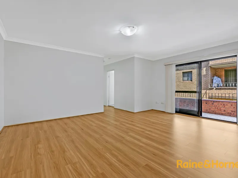 Best Location Over-sized Full Brick 2-bedroom Living