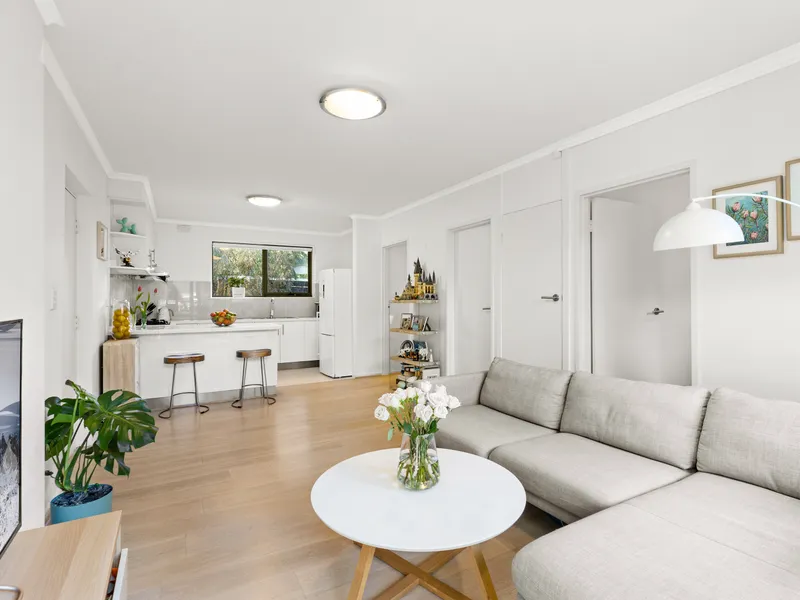 AWASH WITH STYLE IN CENTRAL BOX HILL