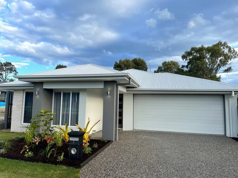 4 BEDROOM FAMILY HOME - BRAND NEW!!