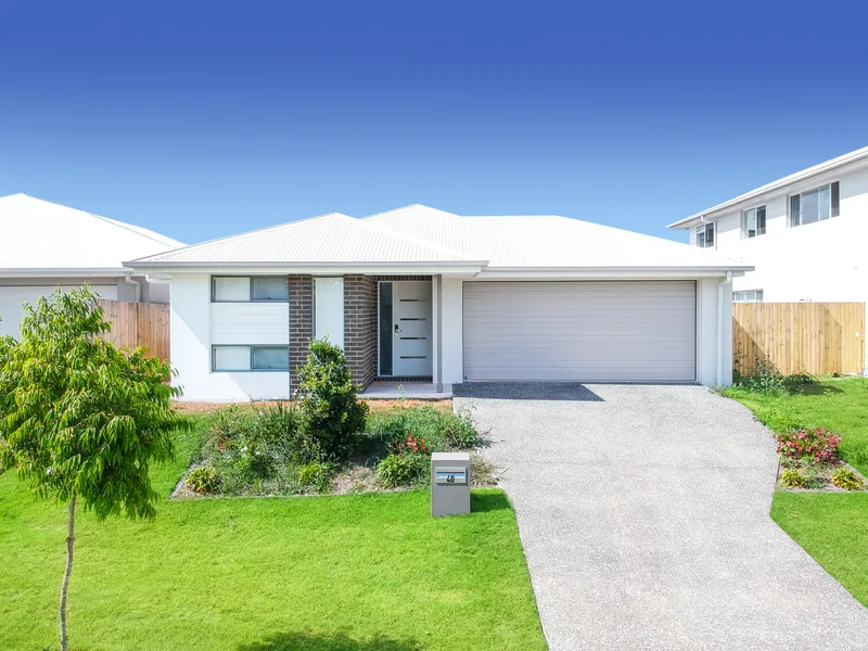 Immaculate family home in Arundel Springs!