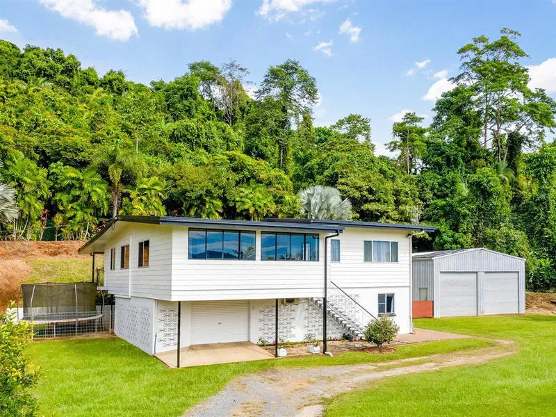 NOW SELLING | Escape to the Country...