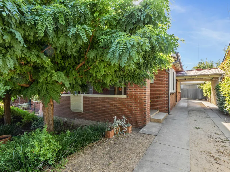 CLASSIC TURVEY PARK RESIDENCE