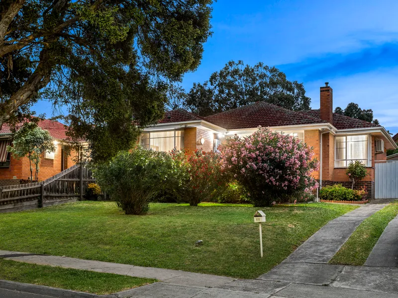 FAMILY HOME CLOSE TO SCHOOLS