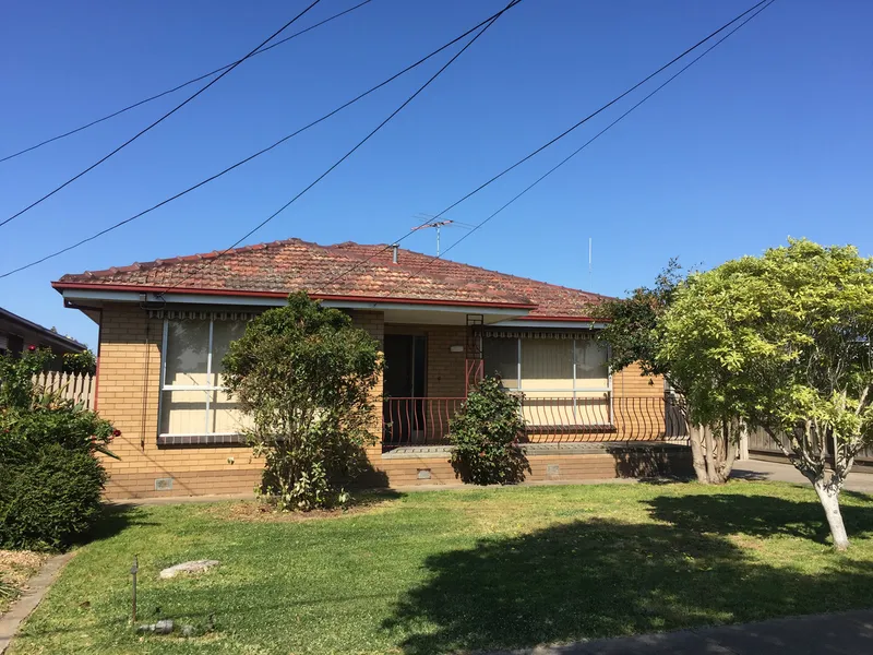 NEAT 3 BEDROOM HOME IN QUIET LOCATION