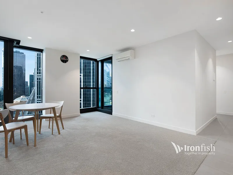 Inner city apartment with captivating views!