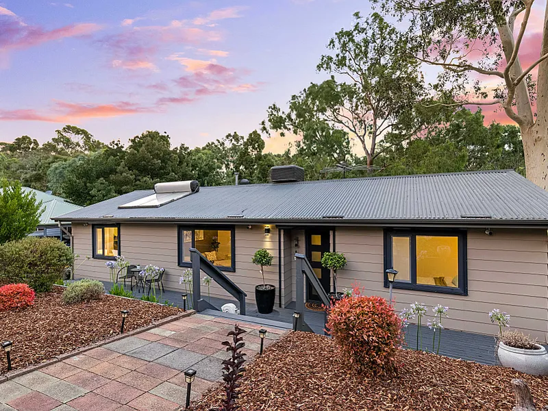 A little gem in perfectly positioned on a private and quiet street