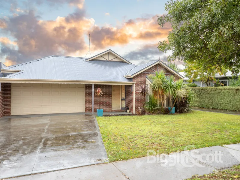 Central living in a Quiet Country Town