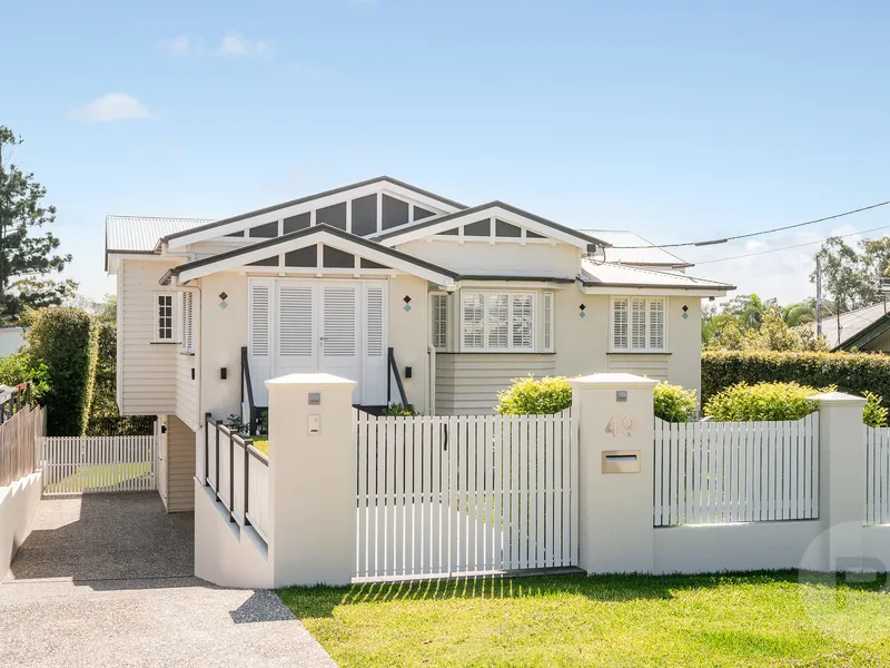 ARCHITECTURAL MASTERPIECE IN COVETED LOCATION