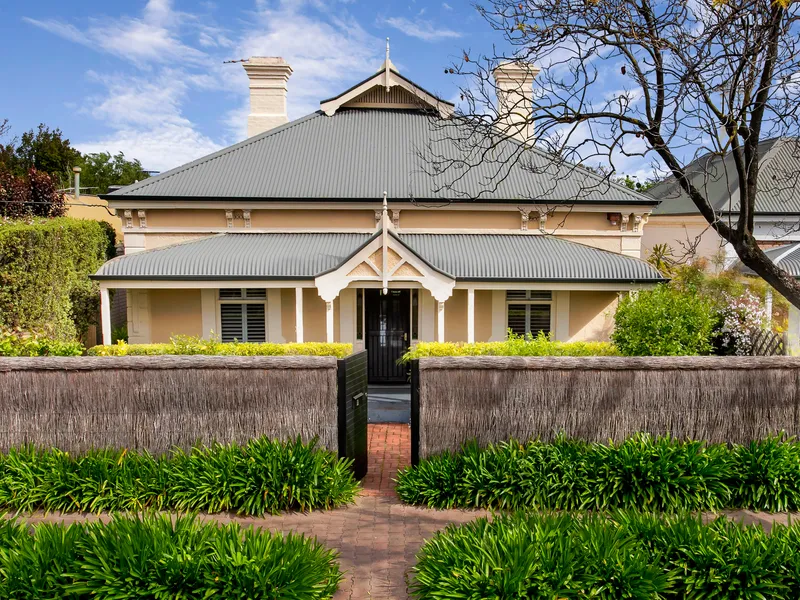 A Delightful Symmetrical Villa!