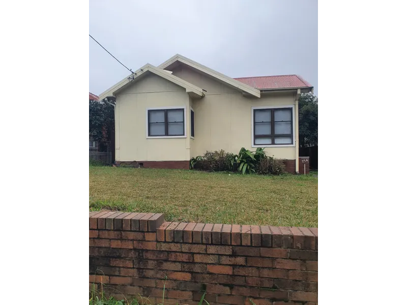 NEAR NEW HALF HOUSE IN YAGOONA