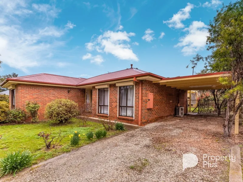 Spacious Brick Home with Shedding in Family Friendly Kangaroo Flat