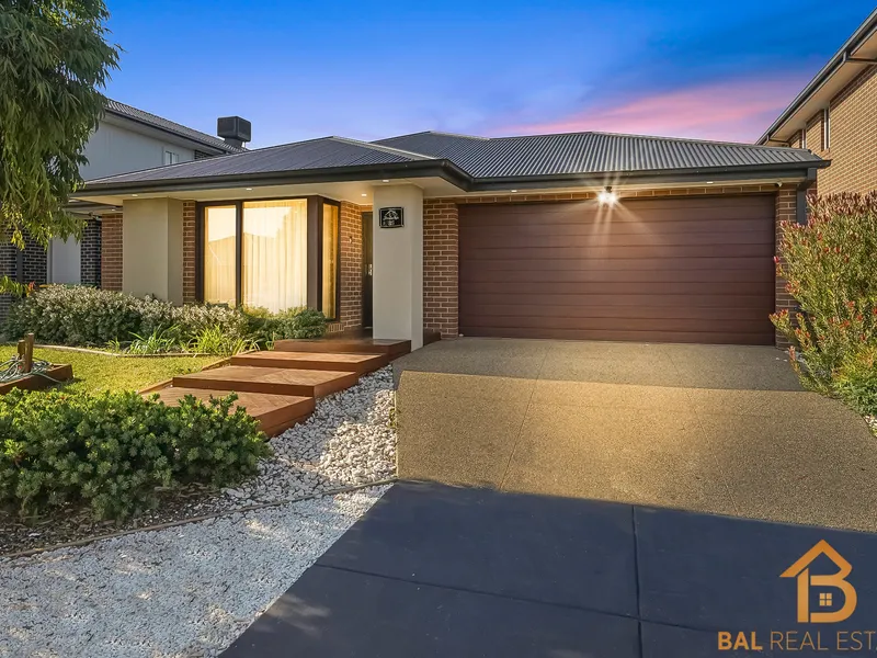 1 MINUTE  WALK TO BACCHUS MARSH GRAMMAR AND PARKS