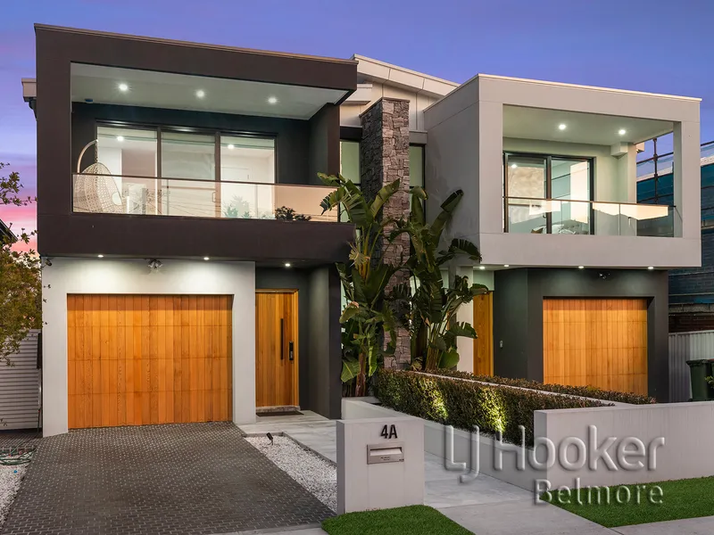 Luxuriously Impressive 5 Bedroom Full Brick Home