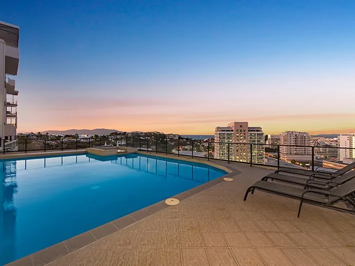 CITY LIVING WITH OCEAN VIEWS.