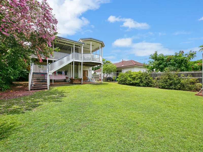 Nestled in a quiet pocket of this charming suburb, this beautiful fully conditioned home fuses modern style and stunning traditional features.