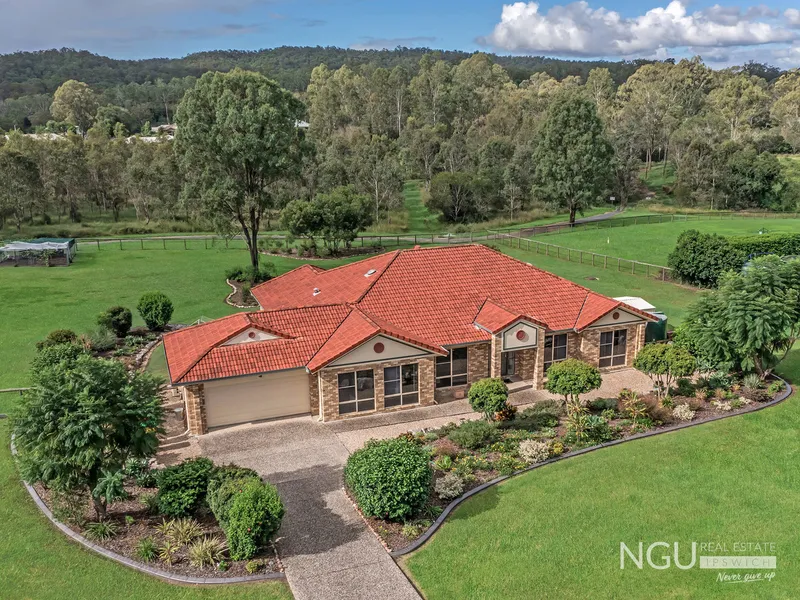 LUXURY ‘RIVERSIDE ESTATE’ LIFESTYLE PROPERTY