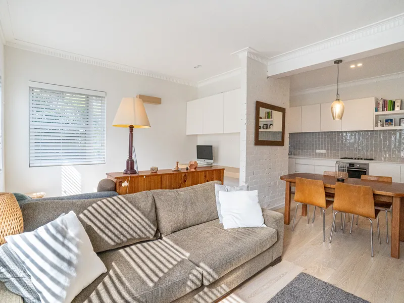 Furnished Contemporary & Executive Apartment