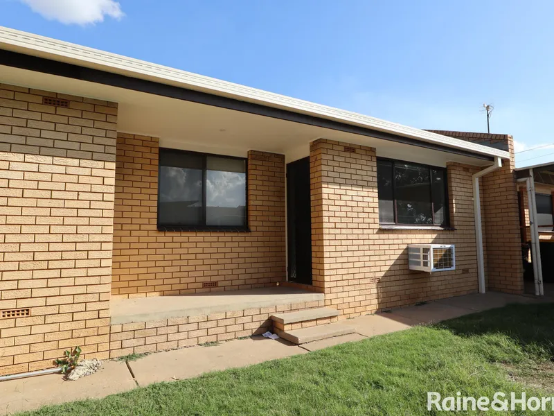 TIDY TWO BEDDER - EASY ON THE BUDGET!